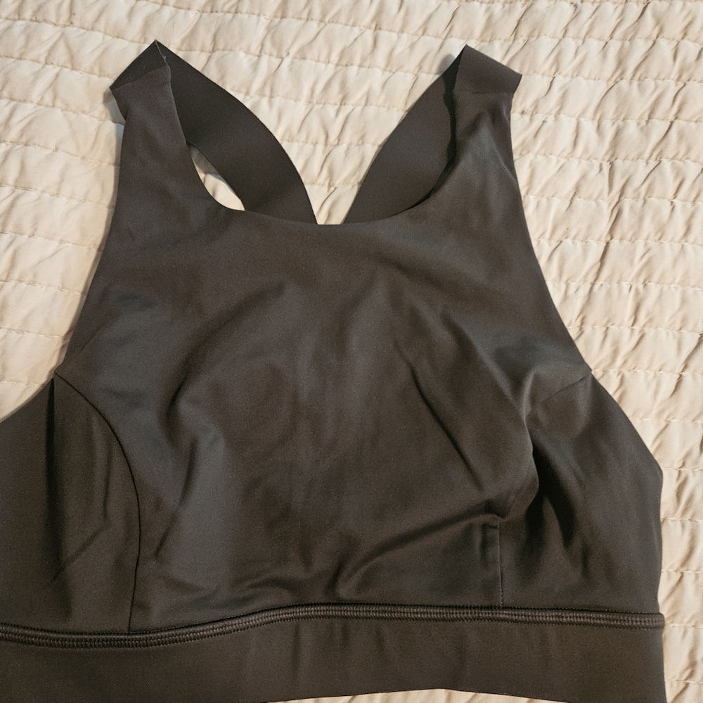 Lululemon y back High neck sports bra